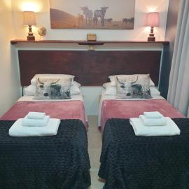 Hibiscus B&B, hotel in Strand