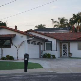 Terrific 3-bedroom house with AC in Oceanside, Hotel in Oceanside