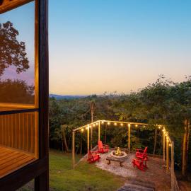 Forever View - Blue Ridge, GA - Take in Sweeping Mountain Views, Soak in the Hot Tub, Challenge Friends on The Arcade Cabinet, a