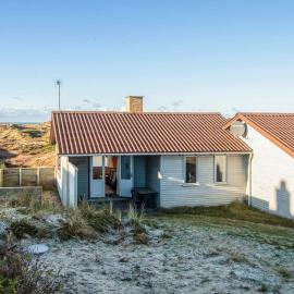 6 person holiday home in Henne, hotel i Henne Strand