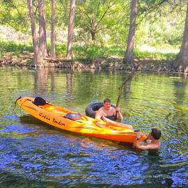 Swimming Hole, hotel em Leakey