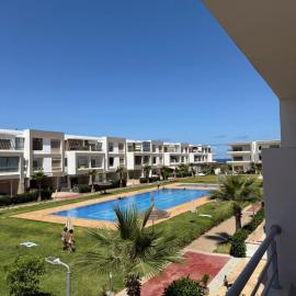 2BR Beach Apt, Pool, Luxury place
