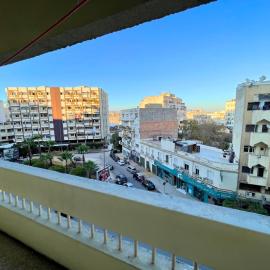 3Bed-Room City Centre Apartment - 3 min to Train Station