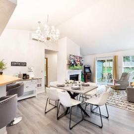 Serene 2BR2BA Single-Floor Home w 3 AC Near Mall, hotel em Lynnwood