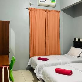 Home Stay Kembar Syariah RedPartner, Hotel in Binjai