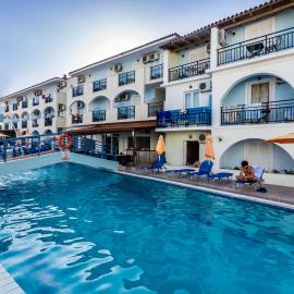Vossos Hotel Apartments, hotel en Laganas
