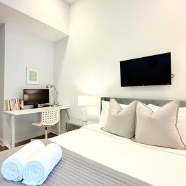 Private Kitchen, Walk to everything, PPAC & Convention Center