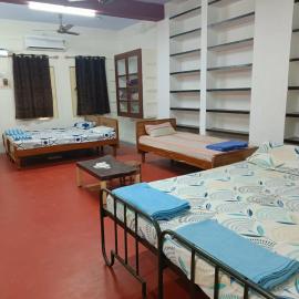 Adb's Kuzhlam Traditional Homestay & Rooms, hotel in Tiruchirappalli