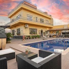 Viesnīca Villa Naranjos - Sauna - Jacuzzi - Gym - BBQ pilsētā Pikasenta