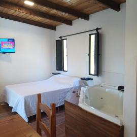 AIRES DEL BOSQUE Con JACUZZI โรงแรมในปุนตาเดลดีอาโบล