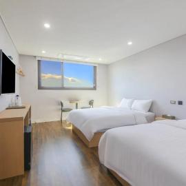 Aroomi Hotel Hyupjae, viešbutis mieste Čedžu
