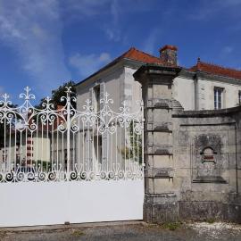 Lentre du Chteau 1