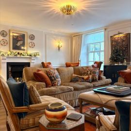 Boutique High Street Apartment In Crickhowell