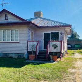 Cozy Country Home، فندق في بلاكال