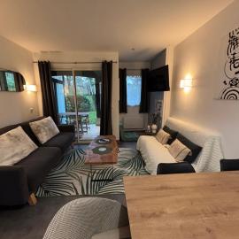 Rez de chaussée, vue sur le Golf et parking gratuit