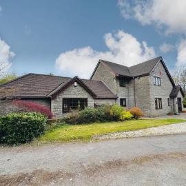 Carreg Llwyd, hotel a Caerphilly