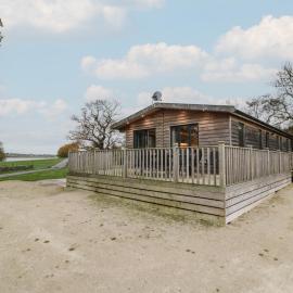 Oak Lodge, hotel in Rugeley