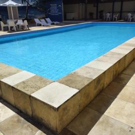 APARTAMENTO COM PISCINA 500mt DA PRAIA e 10 MINUTOS DE CUMBUCO