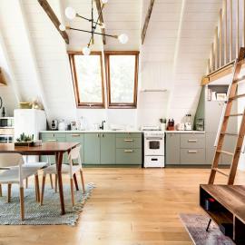 Modern A-Frame Cabin with Loft, Firepit and Grill, hotelli kohteessa Catskill