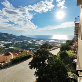 Alanya Goldcity de deniz-doğa manzaralı villa, Isıtmalı Havuz,Sauna,Fitness ,Fiber Wifi