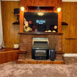3 Bedroom Grange Property Set Up for Sharing by 9, Hotel in Doncaster