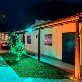 Chalés Com Quadra de Areia, hotel a São Sebastião