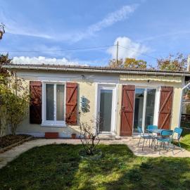 Maison Le cottage, Hotel in Crosne