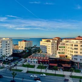 Sea view AC Vintage duplex with Private terrace & Parking & Wifi