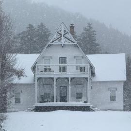 Historical Gingerbread House in Bretton Woods with Direct Slope Views!