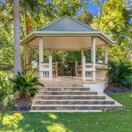 Cottage on Boambee، فندق في Boambee