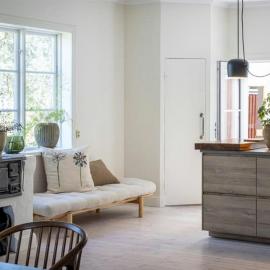 Large Waterfront House On Car-Free Ramsö