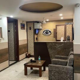 Hotel Solitaire, hotel din Ambāla Cantonment