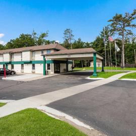 Quality Inn Traverse City, hotel u gradu Travers Siti