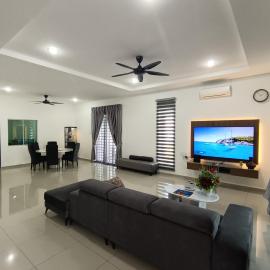 Lahat Serenity 168 Big Corner Cozy House