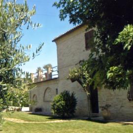 Villarondanella, hotel en Fermo