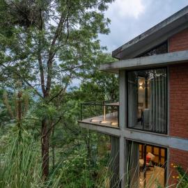 LohonoStays Villa Amani 8B