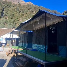 rudraksh vally camp、Sariのホテル