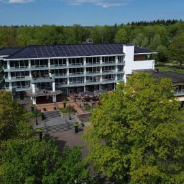 Fletcher Familiehotel De Hunzebergen、エクローのホテル