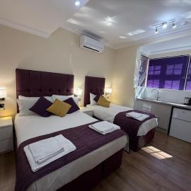 Crompton Guest House, hotel in Hounslow