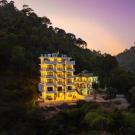 Anji Retreat, hotel in Dharampur