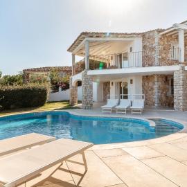 Villa Melograno con piscina e giardino privato a soli 500 mt dal mare