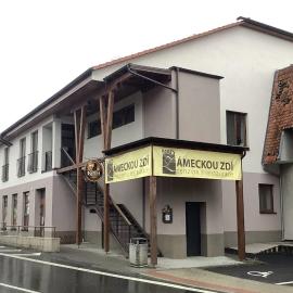 Penzion Nad Zámeckou zdí, hotel di Trhový Štěpánov