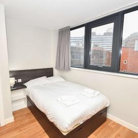 Convenient Budget Studio in Central Sheffield, hotel in Elland