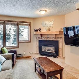 Ski-In/Ski-Out Winter Park Condo w/ Hot Tub Access