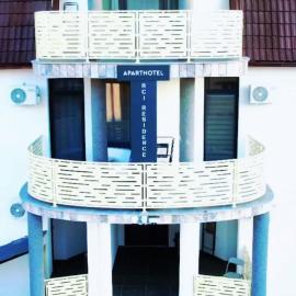 RCI APARTHOTEL self check-in- parking free, hotel Besztercén