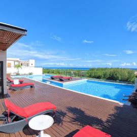 Grand Fifty Suites