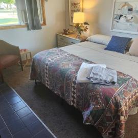 Lakeside Village Park Motel, hotel in Wheatley