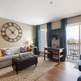 Riverfront Condo Near Downtown, Hotel in Nashville