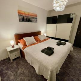 Apartment Rosnička, Private Parking & 24H Checkin with Balcony and AC