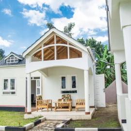 Fortbella Tourist Inn, hotel in Njara
